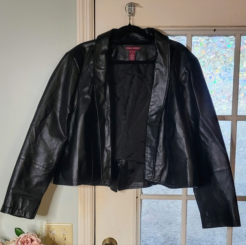 Jessica London Black Leather Open Front Cropped Jacket Sz 22